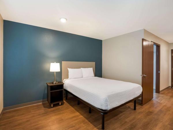 WoodSpring Suites Orlando North - Maitland : photo 3 de la chambre standard double room with roll-in shower - disability access/non-smoking 