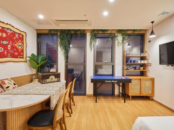 Hotel POCO Seongsu : photo 9 de la chambre special offer – deluxe double room with board game package