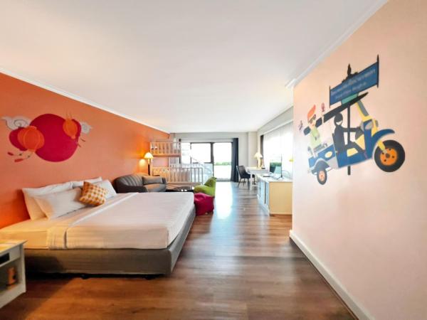 Grand China Bangkok : photo 3 de la chambre suite club junior avec balcon