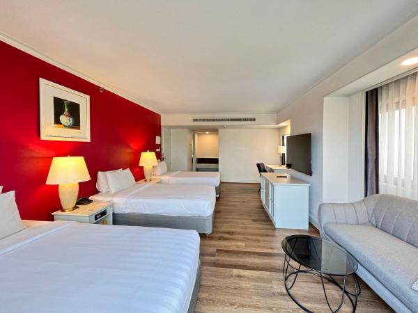 Grand China Bangkok : photo 2 de la chambre suite junior avec balcon - vue sur rivière