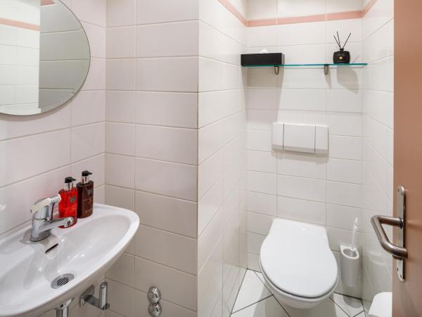 Aparthotel Familie Hugenschmidt : photo 4 de la chambre chambre simple Économique avec salle de bains et toilettes communes