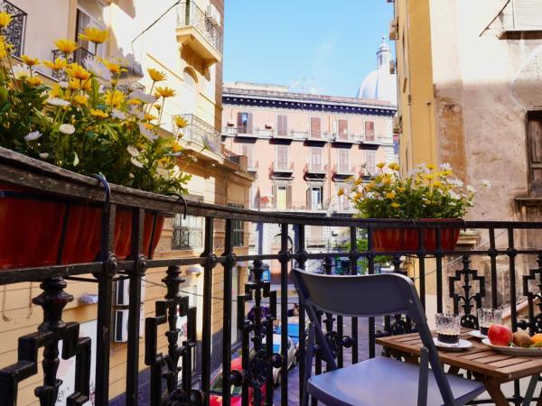 Macchiato Suites Boutique Guest House : photo 4 de la chambre chambre double de luxe avec grand balcon