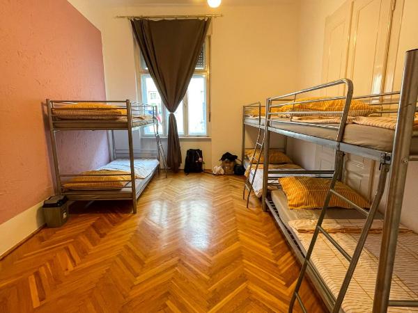 Centrum Hostel : photo 1 de la chambre dortoir mixte