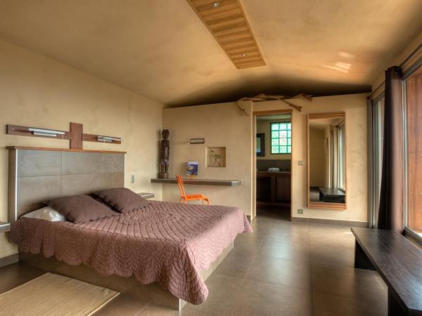 Chambres d'Hôtes Littariccia : photo 4 de la chambre chambre double avec balcon - vue sur mer