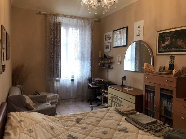 APARTMENT VINTAGE MUSEUM : photo 6 de la chambre chambre double avec salle de bains commune