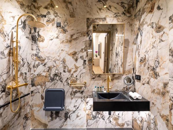 Grand Hotel Kalamata : photo 4 de la chambre chambre lits jumeaux