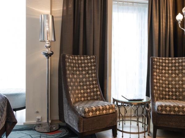 Tivoli Hotel : photo 6 de la chambre grande chambre familiale (4 adultes + 1 enfant)