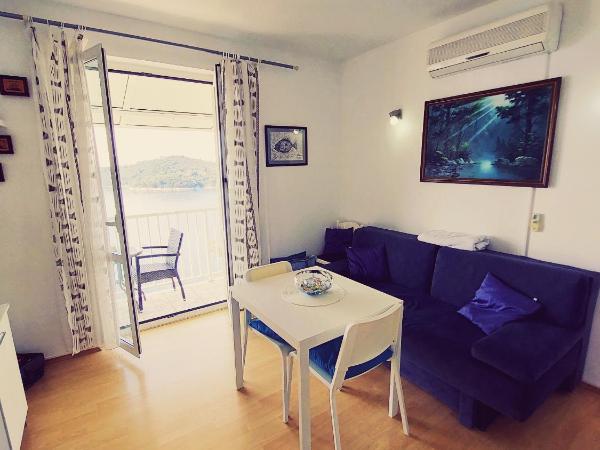 Apartments Sv.Jakov : photo 2 de la chambre appartement 1 chambre avec balcon