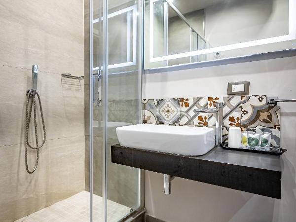 Martelli 6 Suite & Apartments : photo 5 de la chambre chambre lit king-size supérieure