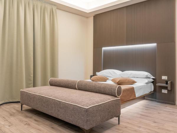 Meneghina Suites Foresteria Lombarda : photo 2 de la chambre chambre double avec lit d'appoint
