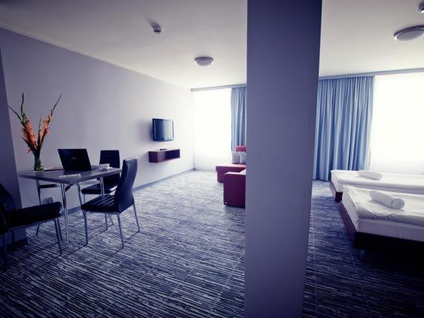 Hotel Śląsk : photo 1 de la chambre studio familial