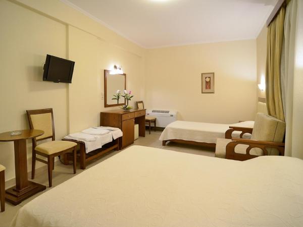 Filoxenia Hotel : photo 2 de la chambre chambre triple avec balcon