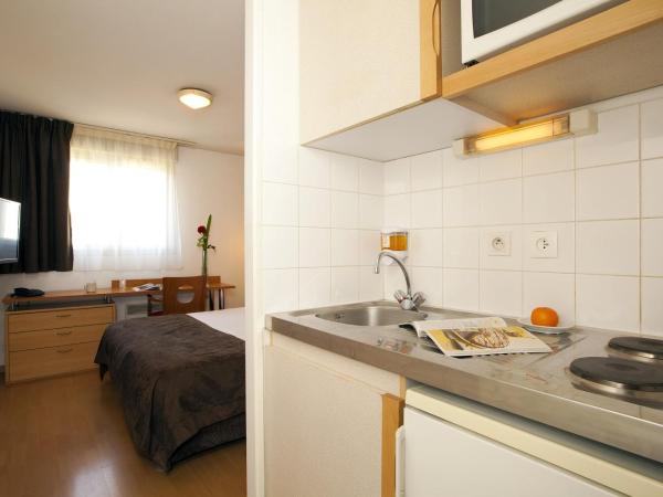 Séjours & Affaires Nantes Ducs De Bretagne : photo 3 de la chambre studio supérieur