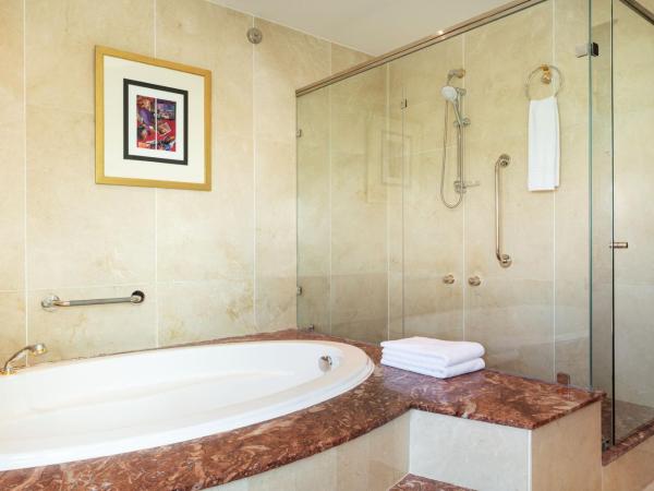 Le Meridien Fairway : photo 5 de la chambre suite exécutive 1 chambre - accès/transferts gratuits espace piscine meridien dubai hotel & conference, 30 % de réduction tous bar/restaurants