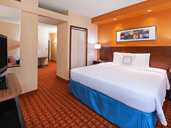 Fairfield Inn and Suites by Marriott Austin Northwest/The Domain Area : photo 4 de la chambre suite lit king-size avec canapé-lit