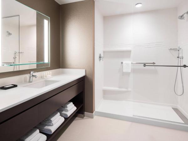 Residence Inn by Marriott Seattle Downtown Convention Center : photo 5 de la chambre suite lit king-size