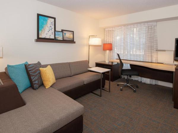 Residence Inn by Marriott Jacksonville Butler Boulevard : photo 3 de la chambre suite 1 chambre lit king-size avec canapé-lit