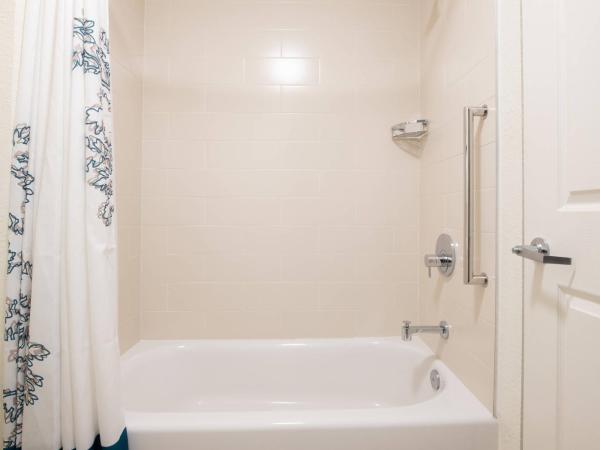 Residence Inn by Marriott Jacksonville Butler Boulevard : photo 7 de la chambre suite 1 chambre lit king-size avec canapé-lit