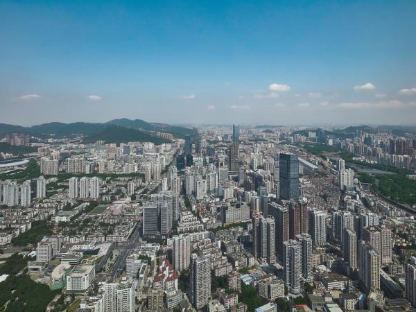The St. Regis Shenzhen : photo 4 de la chambre chambre fortune avec lit king-size - vue sur ville et horizon