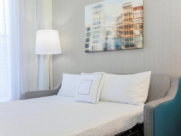 Courtyard by Marriott Pittsburgh Downtown : photo 3 de la chambre chambre lit king-size