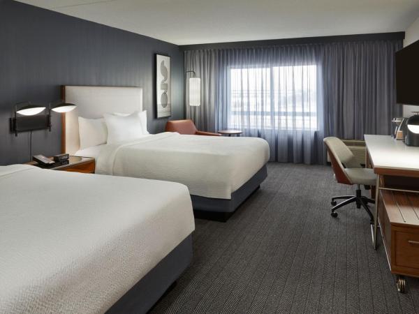 Courtyard by Marriott Toronto Mississauga/Meadowvale : photo 2 de la chambre chambre avec 2 grands lits queen-size