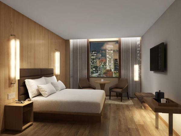 AC Hotel by Marriott Phoenix Downtown : photo 1 de la chambre chambre lit king-size - vue sur ville