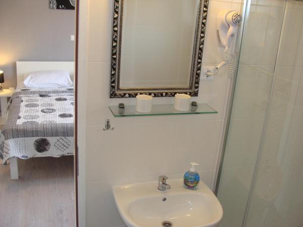 Guest House Dragić - Anex : photo 5 de la chambre chambre double deluxe avec balcon