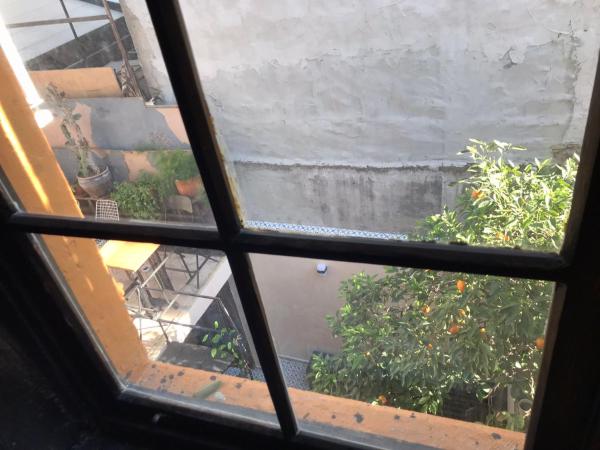 Titan House Hostel : photo 8 de la chambre chambre double avec salle de bains privative