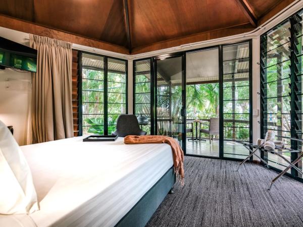 Palms City Resort : photo 6 de la chambre harbour view villa