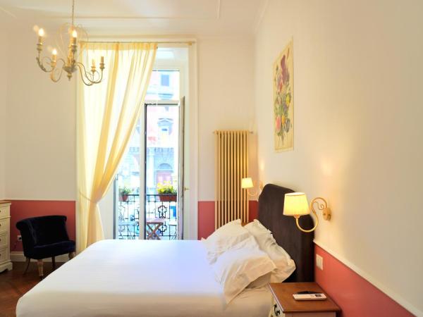 Macchiato Suites Boutique Guest House : photo 3 de la chambre chambre double de luxe avec grand balcon
