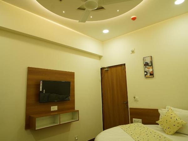 HOTEL RICHIE RICH : photo 4 de la chambre chambre lit queen-size deluxe