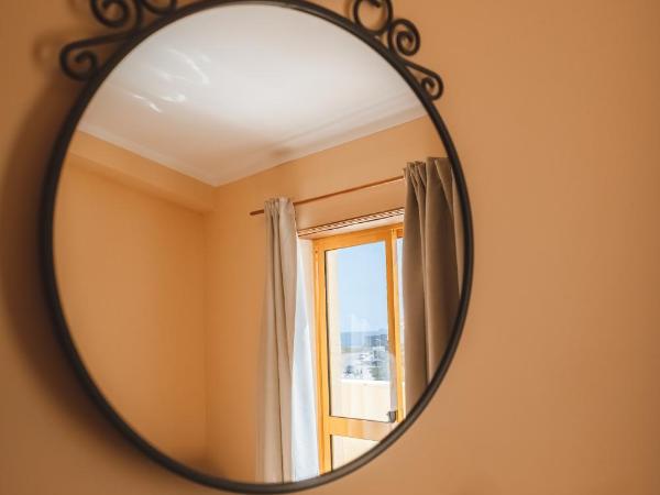 PKSC - Surfers Beach House : photo 7 de la chambre chambre lits jumeaux avec balcon