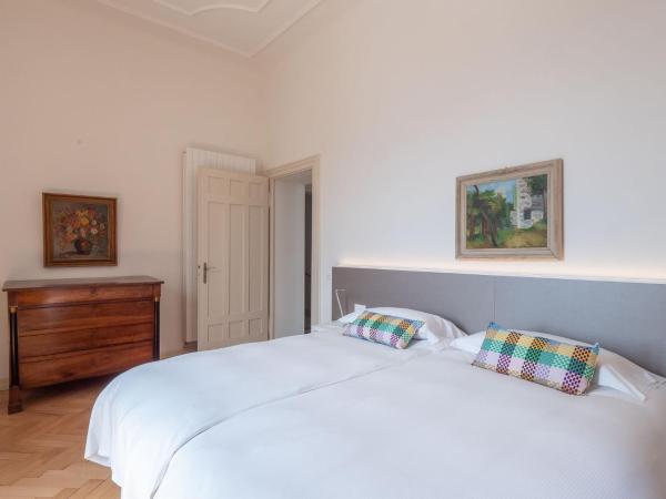 Villa by @ Home Hotel Locarno : photo 1 de la chambre chambre double deluxe avec balcon