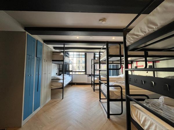 Heart of Amsterdam Hotel : photo 3 de la chambre lit dans dortoir pour femmes de 8 lits