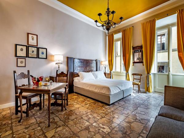Luxury Bed and Breakfast Cerretani Palace : photo 6 de la chambre suite junior avec balcon