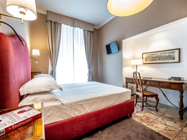 Luxury Bed and Breakfast Cerretani Palace : photo 9 de la chambre chambre double ou lits jumeaux supérieure avec vue sur ville