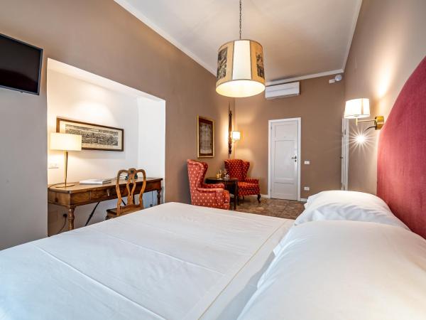 Luxury Bed and Breakfast Cerretani Palace : photo 8 de la chambre chambre double ou lits jumeaux supérieure avec vue sur ville