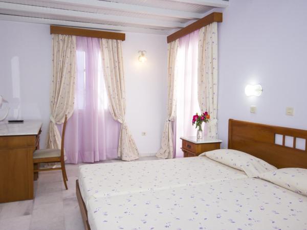 Naxos Holidays : photo 1 de la chambre chambre double ou lits jumeaux supérieure