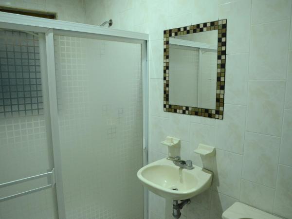 Hotel San Miguel : photo 8 de la chambre chambre double ou lits jumeaux