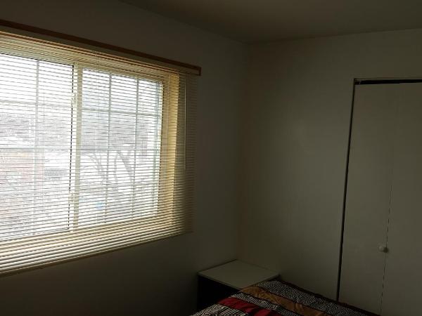 Gîte d'Iberville : photo 2 de la chambre chambre double avec salle de bains commune