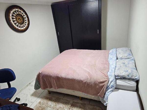 Hostel AJBJ Turismo : photo 1 de la chambre chambre double avec salle de bains privative