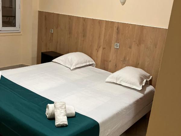 Arcotel Cannes 4 minutes du Palais des Festivals - NEW MANAGEMENT NEW TEAM - OLD REVIEVV : photo 4 de la chambre chambre double ou lits jumeaux