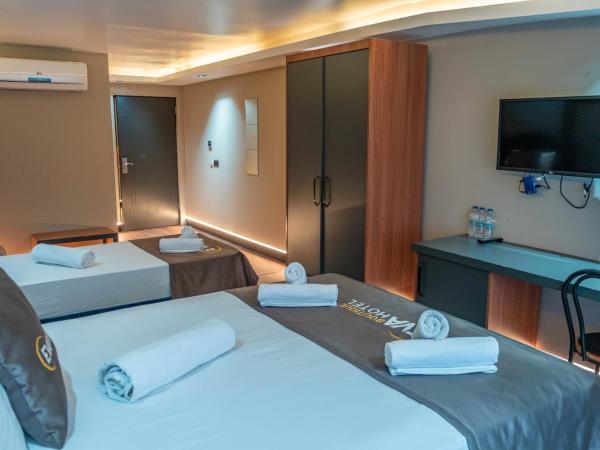 Eva Hotel : photo 2 de la chambre chambre familiale