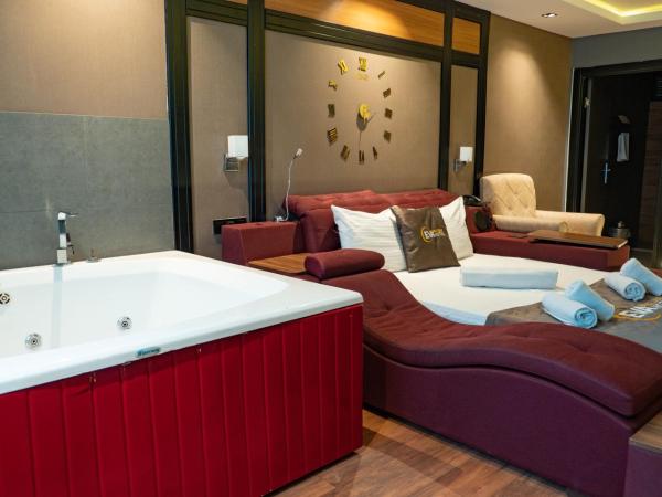 Eva Hotel : photo 1 de la chambre chambre double avec baignoire spa