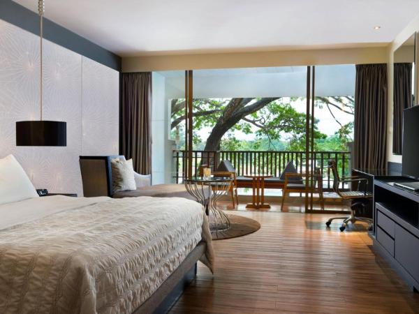 Le Meridien Chiang Rai Resort, Thailand : photo 1 de la chambre chambre lit king-size deluxe avec balcon - vue sur jardin