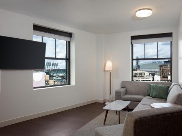 Element Detroit at the Metropolitan : photo 2 de la chambre suite 1 chambre avec 1 lit king-size et canapé-lit - vue sur ville