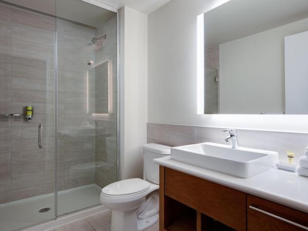 Element Detroit at the Metropolitan : photo 5 de la chambre chambre lit king-size - vue sur ville