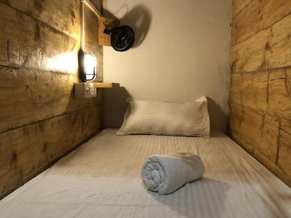 HOT - House Of Travellers Taj view : photo 2 de la chambre lit dans dortoir mixte de 8 lits 