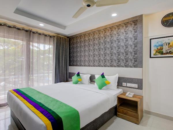 Treebo Love Shore Residency, Near Lakeshore Hospital : photo 3 de la chambre chambre double deluxe
