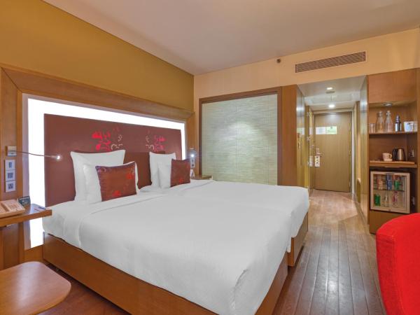 Novotel Bengaluru Outer Ring Road : photo 2 de la chambre chambre lits jumeaux deluxe